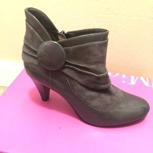 Michelle D Gray Boots